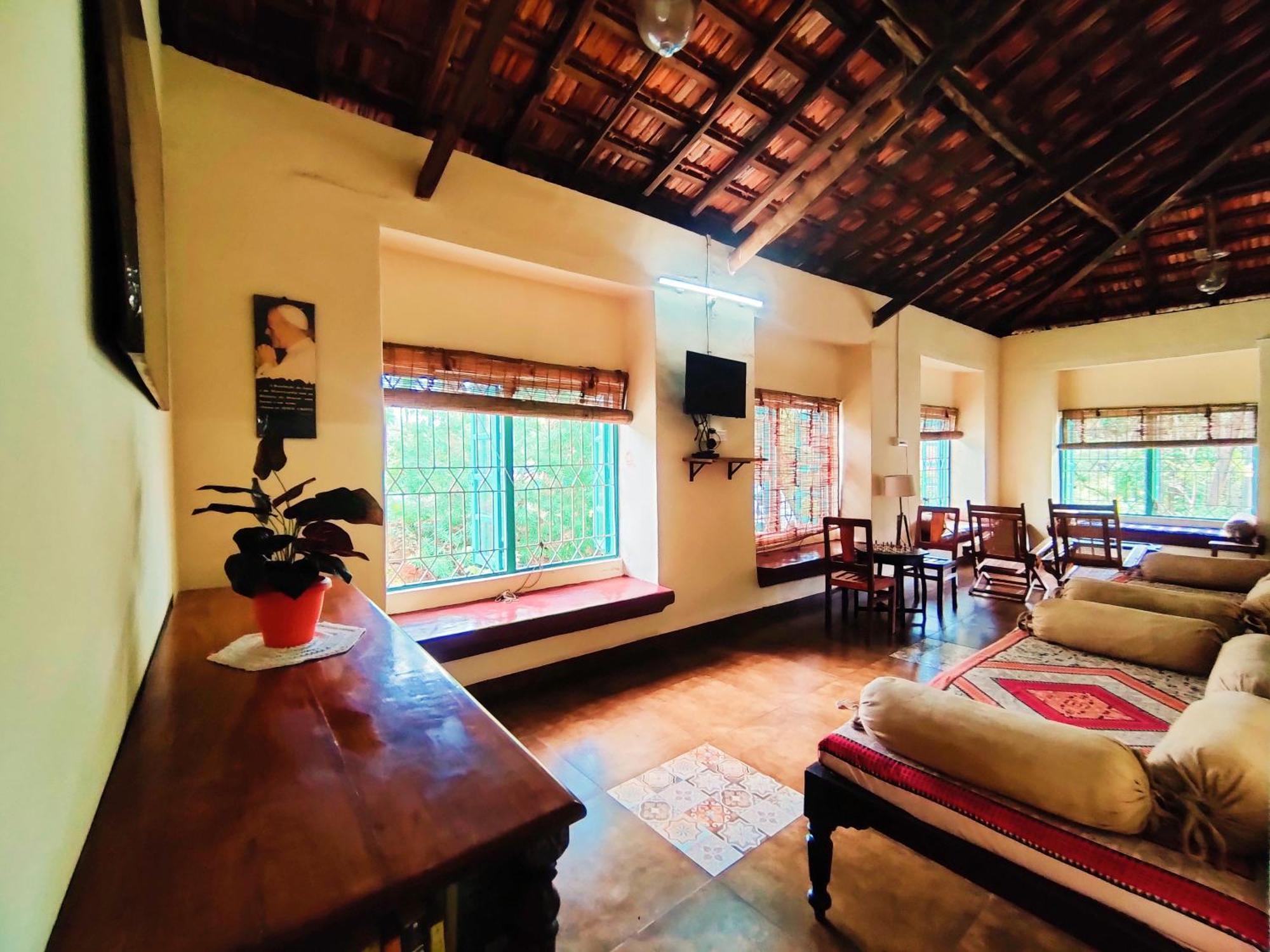 The Bungalow Bogmalo An 1880 Indo Portuguese Heritage Beach Villa South Goa Екстер'єр фото
